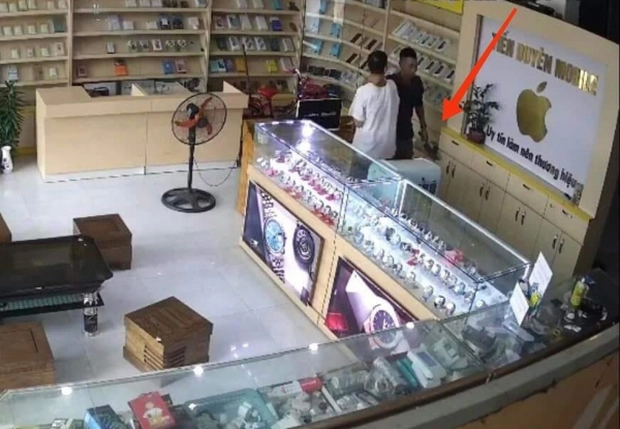 U80 tước dao, khống chế tên cướp-1