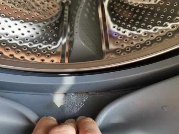 Giặt quần áo xong nên mở hay đóng cửa máy giặt: Câu trả lời khiến nhiều người ngạc nhiên-2