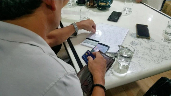 Người đàn ông ở TP.HCM mất gần 2 tỷ đồng khi nghe cuộc gọi từ số lạ-1