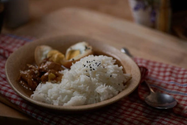 Bùng nổ tranh cãi quanh mâm cơm ở cữ cho con dâu do mẹ chồng chuẩn bị-1
