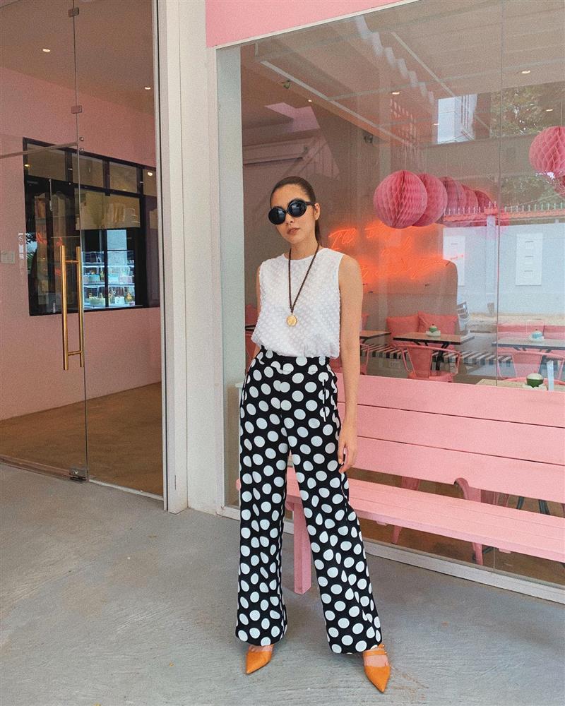 Muốn mặc quần ống rộng thật trẻ trung, hãy tham khảo các mỹ nhân Việt-12