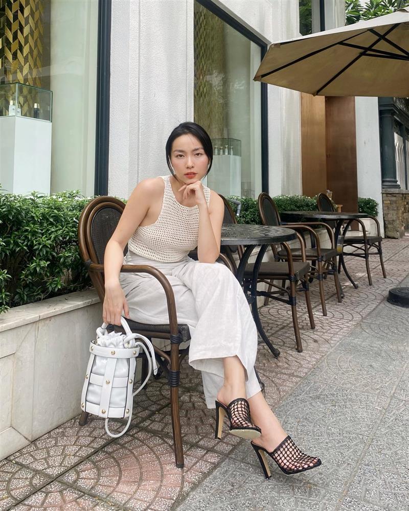 Muốn mặc quần ống rộng thật trẻ trung, hãy tham khảo các mỹ nhân Việt-6