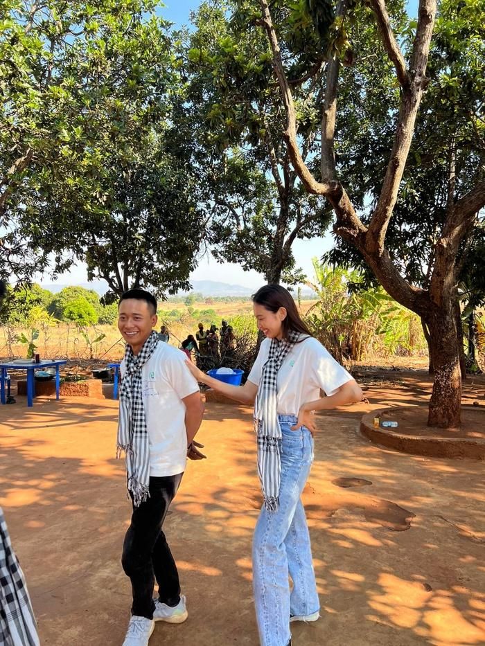 Bị Quang Linh Vlog chê giọng chua, Thùy Tiên có phản ứng khiến ai cũng bất ngờ!-3