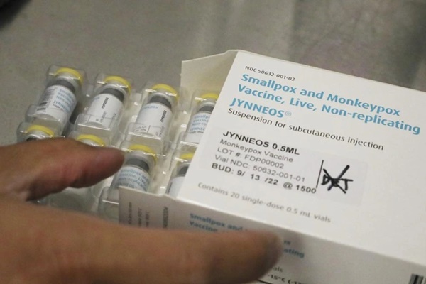 Thế giới gần 32.000 ca đậu mùa khỉ, cảnh báo virus ở da gấp 1.000 lần cổ họng-2
