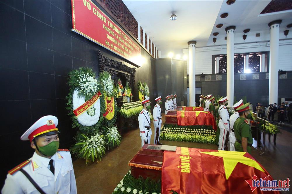Tiễn biệt 3 cảnh sát hy sinh khi chữa cháy-1