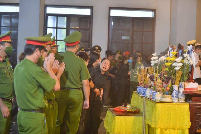 Nghẹn ngào lễ di quan ba liệt sĩ Cảnh sát phòng cháy chữa cháy-5