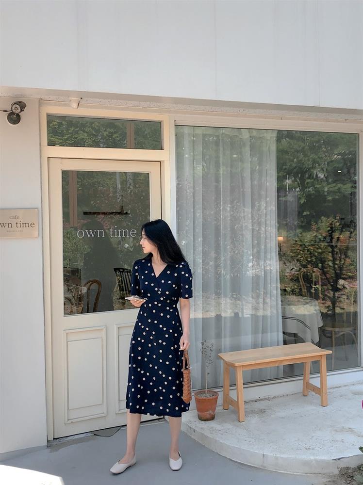 4 mẫu váy liền cứ mặc là dáng thon thả-2