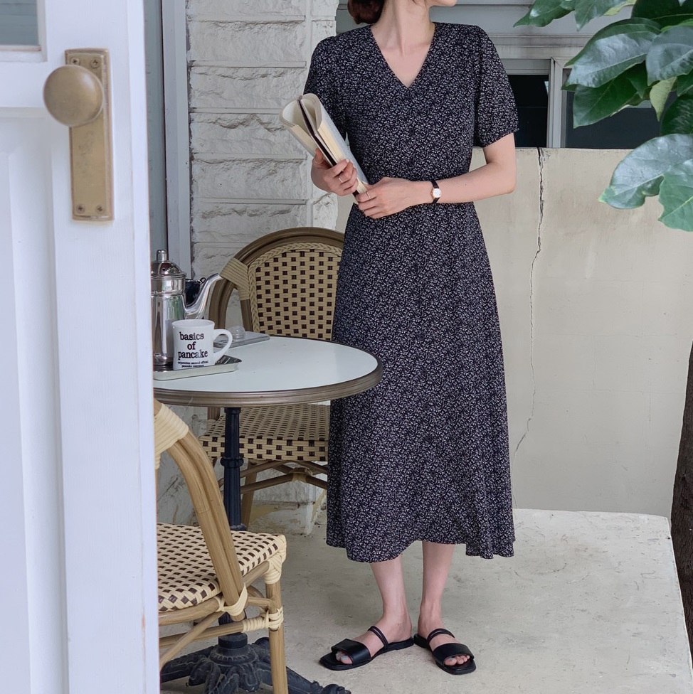 4 mẫu váy liền cứ mặc là dáng thon thả-5