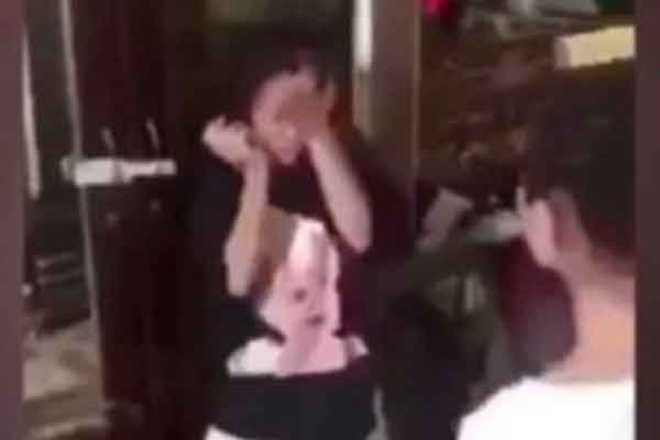 Xác minh nữ sinh bị tát liên tiếp vào mặt-1