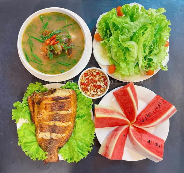 Mẹ đảm Hà Nội với mâm cơm rực rỡ sắc màu hấp dẫn, nguyên liệu đơn giản nhưng biến tấu ngon miệng, đẹp mắt-15