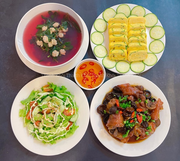 Mẹ đảm Hà Nội với mâm cơm rực rỡ sắc màu hấp dẫn, nguyên liệu đơn giản nhưng biến tấu ngon miệng, đẹp mắt-7