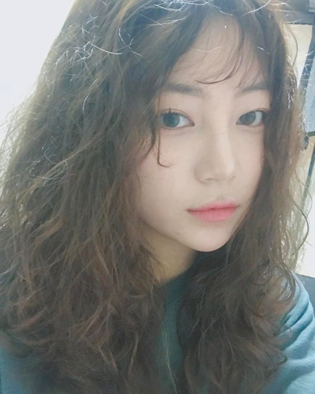 10 kiểu tóc tăng thêm nét duyên dáng cho khuôn mặt, nàng nào cũng nên thử-10