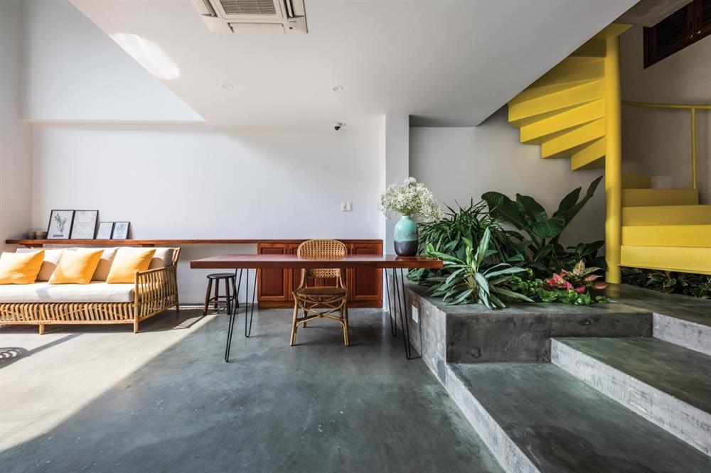 Nhà ống mang đậm phong cách resort với diện tích 4x22m-5