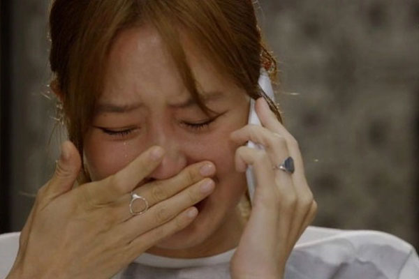 Đến nhà chị gái để vay tiền, anh rể chặn cửa không cho vào, khi nhìn thấy bóng dáng chị bên trong nhà tôi bật khóc-1