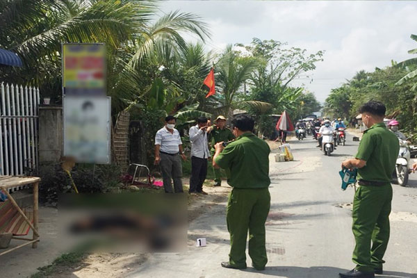 Truy nã thanh niên hành hung phụ nữ ở Hà Nội-2