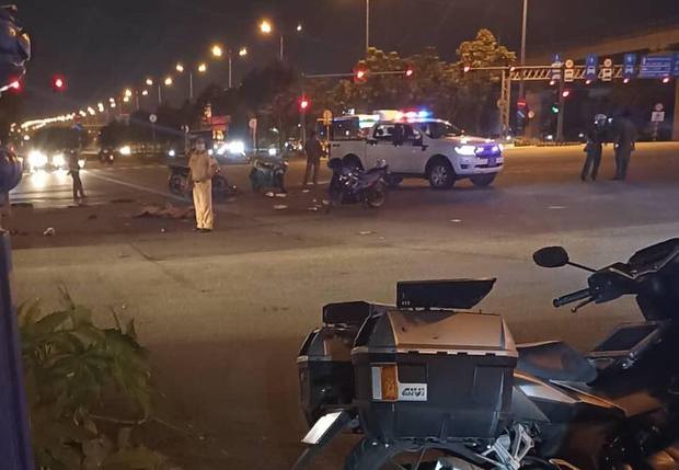 TP.HCM: 2 xe máy va chạm kinh hoàng, 3 người thương vong-1