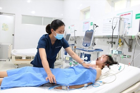Bị sốt tự mua thuốc uống, nữ bệnh nhân tử vong sau khi mắc sốt xuất huyết