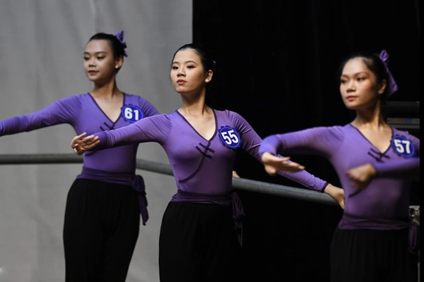 Học phí đại học tăng kịch trần: Áp lực dồn lên vai sinh viên-2