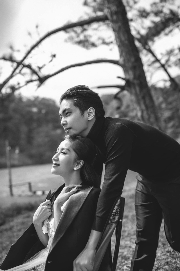 Nụ hôn của Khánh Thi, Phan Hiển khiến dân mạng phát sốt-2