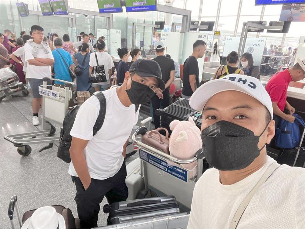 Thứ trưởng Bộ Văn hóa: Hồng Đăng, Hồ Hoài Anh đã về nước-2