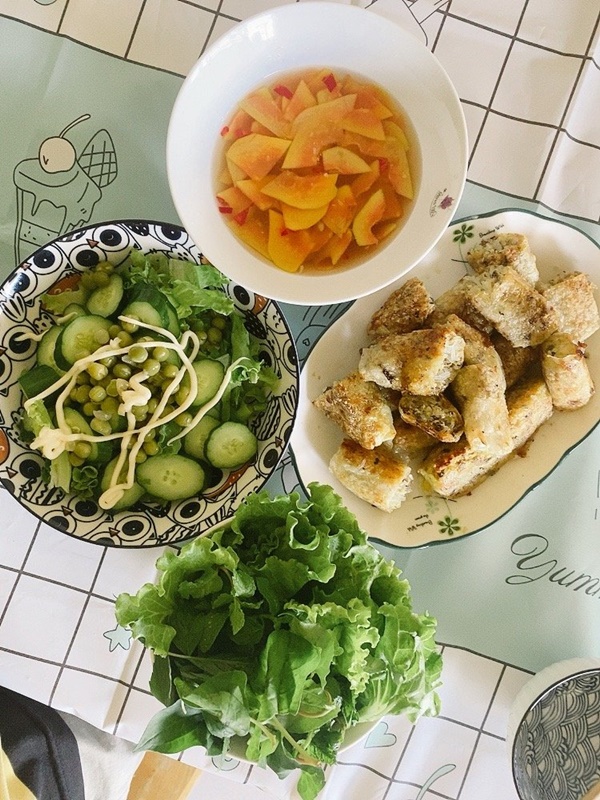 Nhớ cơm Việt, chàng trai trẻ du học Đài Loan đích thân vào bếp nấu toàn món ăn ngon, chế biến đơn giản lại siêu tiết kiệm-5