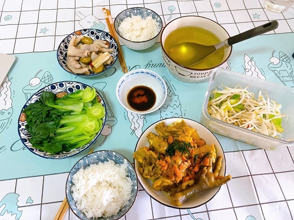 Nhớ cơm Việt, chàng trai trẻ du học Đài Loan đích thân vào bếp nấu toàn món ăn ngon, chế biến đơn giản lại siêu tiết kiệm-8