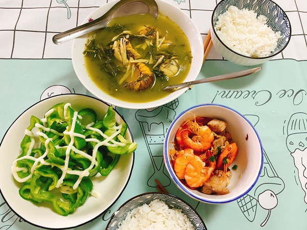 Nhớ cơm Việt, chàng trai trẻ du học Đài Loan đích thân vào bếp nấu toàn món ăn ngon, chế biến đơn giản lại siêu tiết kiệm-20