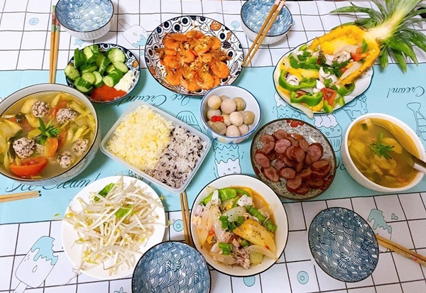 Nhớ cơm Việt, chàng trai trẻ du học Đài Loan đích thân vào bếp nấu toàn món ăn ngon, chế biến đơn giản lại siêu tiết kiệm-1