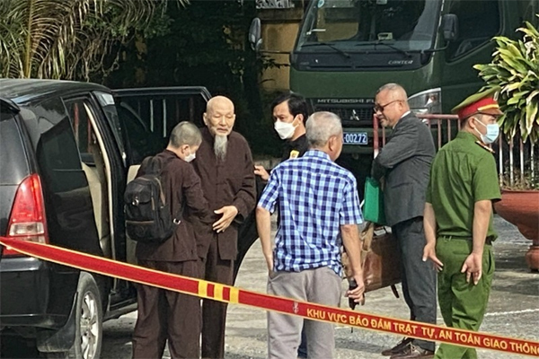 Hàng trăm người sa bẫy chuyển cọc mua ti vi, tủ lạnh giá rẻ trên mạng-2