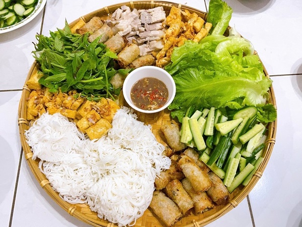 Nhớ cơm Việt, chàng trai trẻ du học Đài Loan đích thân vào bếp nấu toàn món ăn ngon, chế biến đơn giản lại siêu tiết kiệm-23