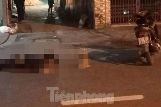 Hoảng hốt phát hiện thi thể nam thanh niên bên lề đường lúc rạng sáng-1