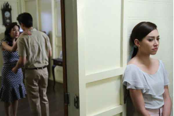 Thư ký trẻ đẹp chia tay mối tình đầu, sếp cảm thông nên đưa vào khách sạn để... an ủi-2