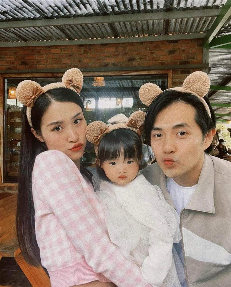 Đông Nhi thừa nhận dùng cách quá ác để cai sữa cho con, thế nhưng hành động của Winnie lại khiến mẹ bất ngờ, xúc động-5