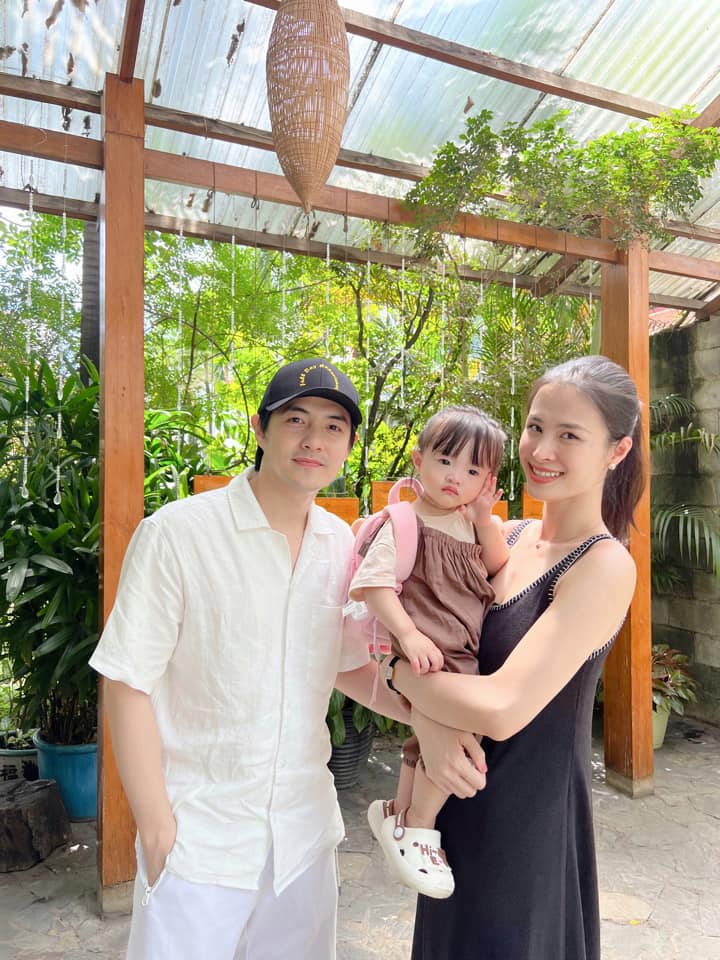 Đông Nhi thừa nhận dùng cách quá ác để cai sữa cho con, thế nhưng hành động của Winnie lại khiến mẹ bất ngờ, xúc động-6