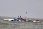 5 ngư dân Hà Tĩnh mất liên lạc trên biển đã vào bờ an toàn-3
