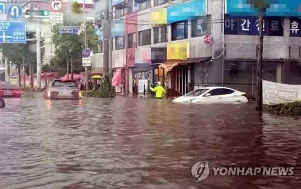 Hàn Quốc chứng kiến trận lũ lụt lịch sử-1