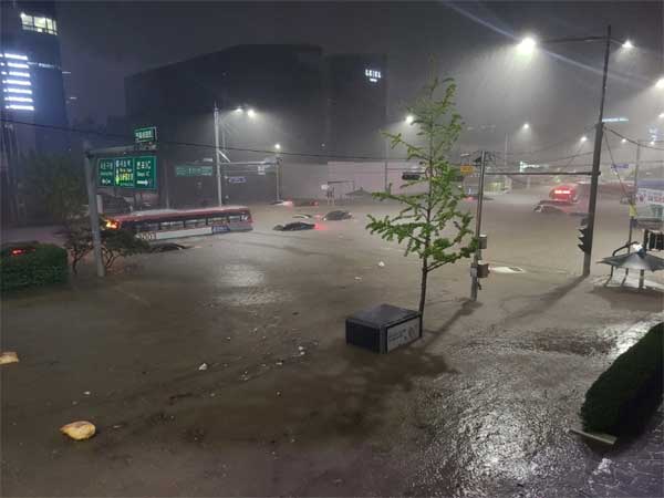 Hàn Quốc chứng kiến trận lũ lụt lịch sử-2
