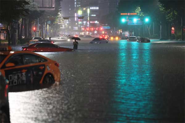 Hàn Quốc chứng kiến trận lũ lụt lịch sử-3