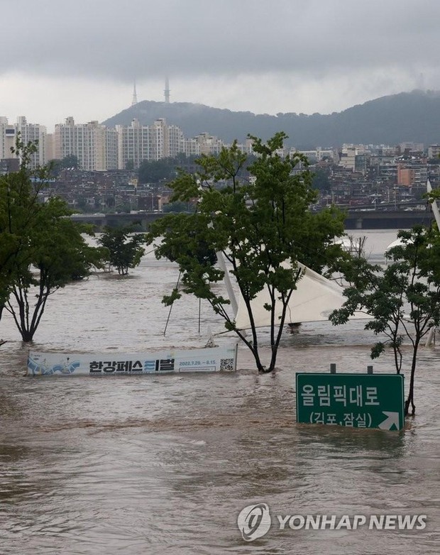 Hàn Quốc: Mưa lớn kỷ lục ở Seoul khiến 7 người thiệt mạng-9