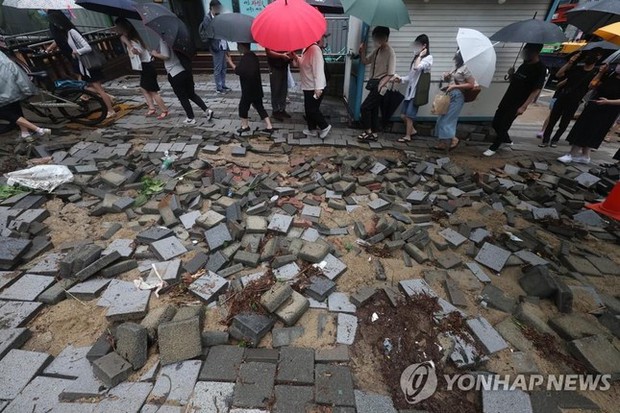 Hàn Quốc: Mưa lớn kỷ lục ở Seoul khiến 7 người thiệt mạng-11