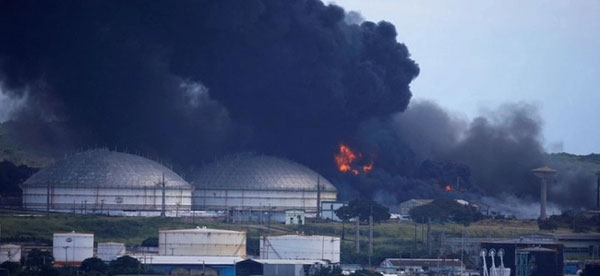Các bể chứa dầu tiếp theo ở Cuba phát cháy-1