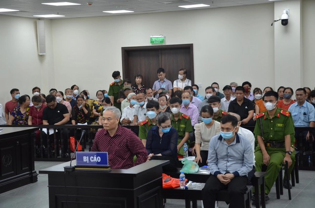 Cựu Chủ tịch Trung tâm hỗ trợ người nghèo lừa người nghèo lĩnh án chung thân-1