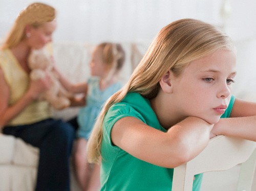 Trẻ luôn đố kỵ với những thứ của người khác dù chúng cũng chẳng thiếu thốn gì, phải làm sao?-1