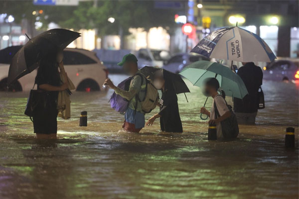 Khu nhà giàu Gangnam cứ mưa to là ngập-1