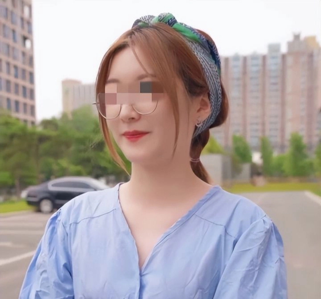 Bức ảnh những cô gái trong lớp học trở thành quý tộc vén màn câu hỏi: Vượt lên giai cấp hay chỉ là sự gượng ép hòa nhập?-6