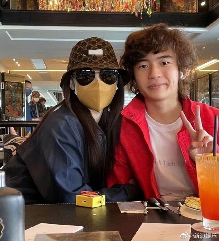 Cuộc sống làm mẹ đơn thân của Trương Bá Chi-1