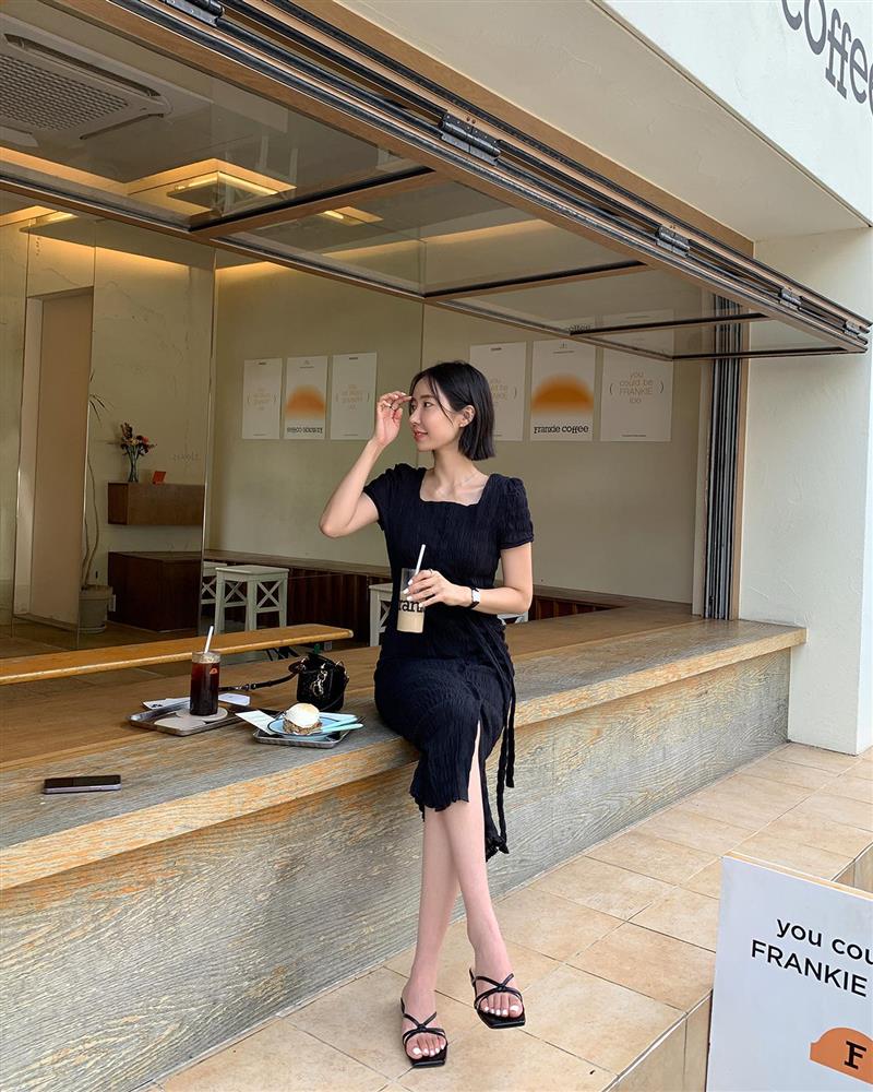 Mặc váy thì đi giày gì? 5 gợi ý giúp tôn dáng và không làm mất vẻ nữ tính-5