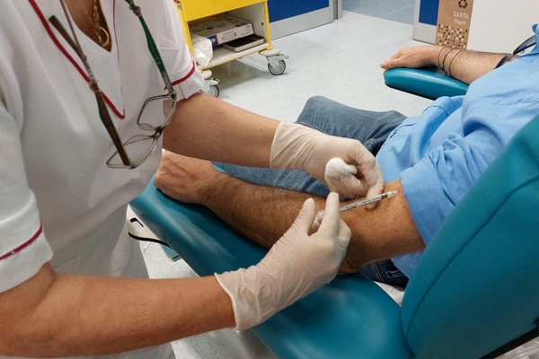 Thế giới gần 32.000 ca đậu mùa khỉ, cảnh báo virus ở da gấp 1.000 lần cổ họng-1
