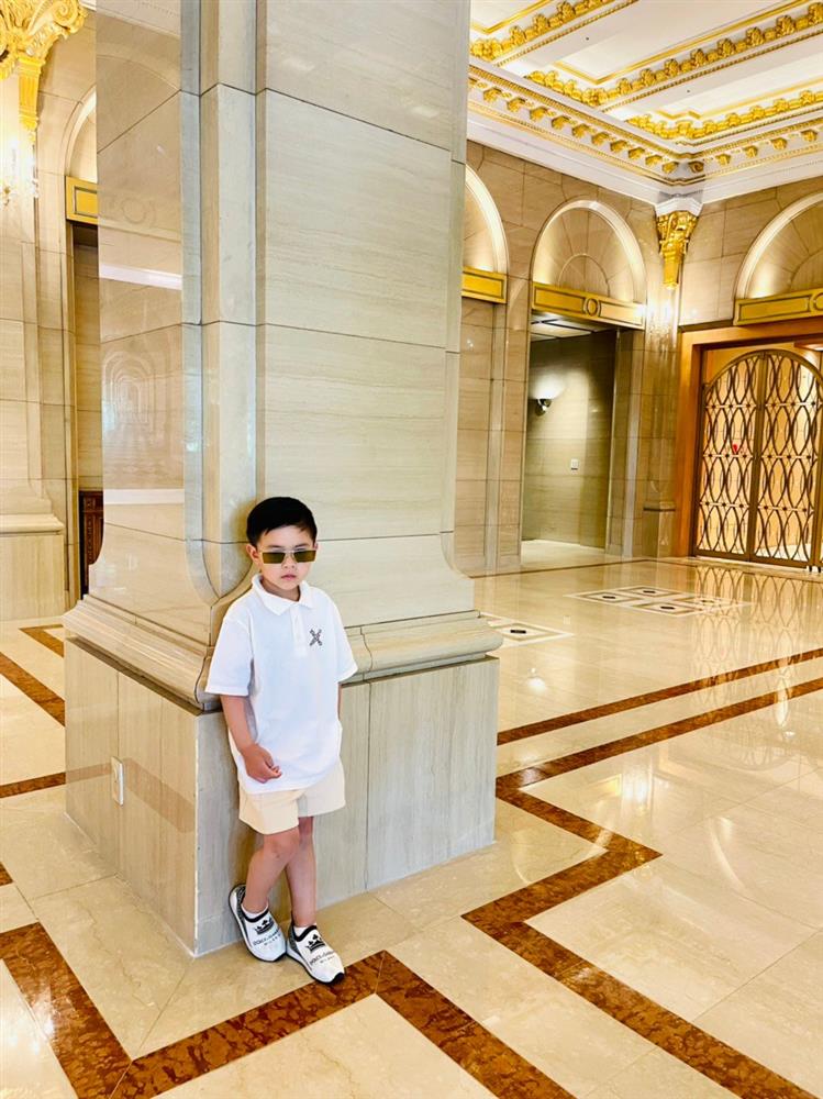 Bố là ca sĩ đình đám, mẹ là doanh nhân tài giỏi, Thiên Từ vẫn phải tự làm những việc này từ khi còn bé: Phương pháp giáo dục được nhiều phụ huynh học hỏi-3