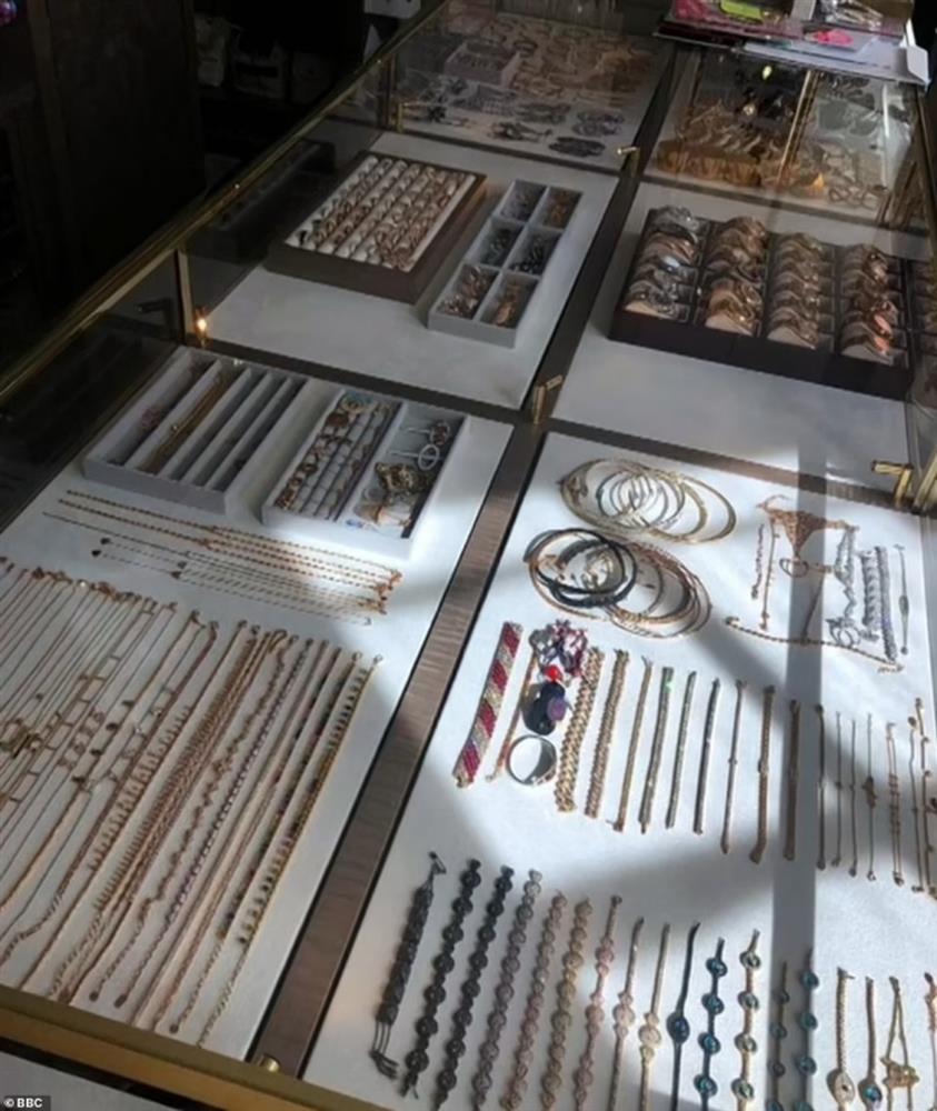 Vụ trộm thế kỷ tại biệt thự con gái ông trùm” giải đua Công thức 1-2